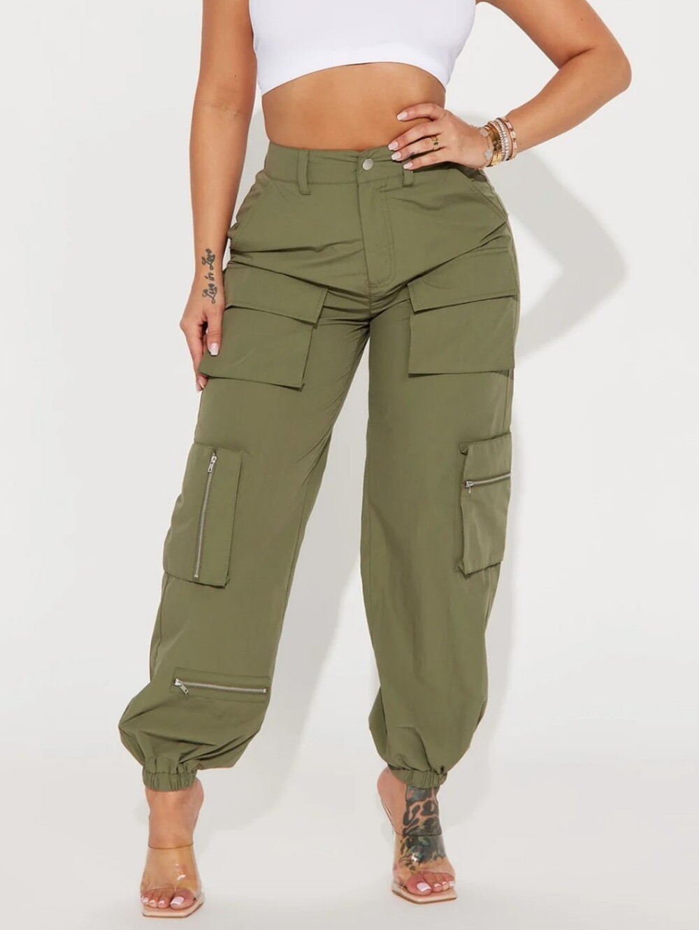 Fashion Nova Olive Green Women's Cargo Pants. SIZE M